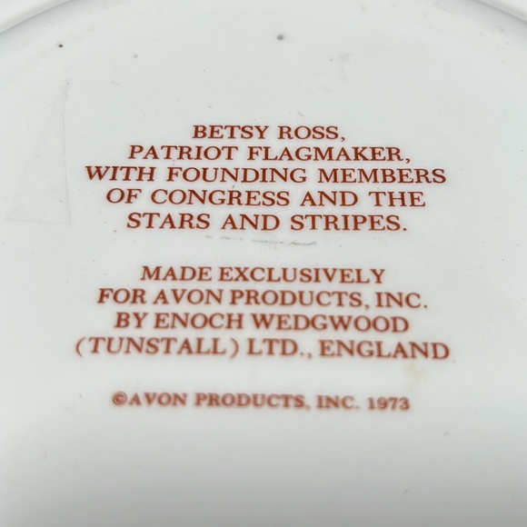 Vintage Avon 1973 Betsy Ross, Patriot Flag maker, Collector Plate Made England - Picture 7 of 7
